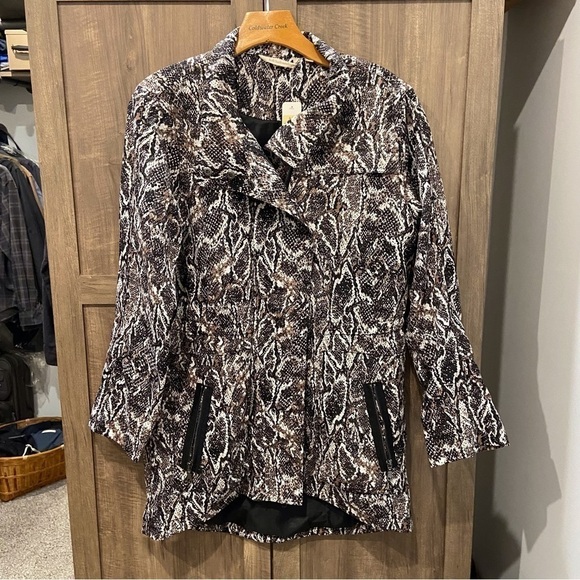 NWT Chico’s Small Viper Jacket Black Python Snake Print Nylon Rain coat - Picture 1 of 11